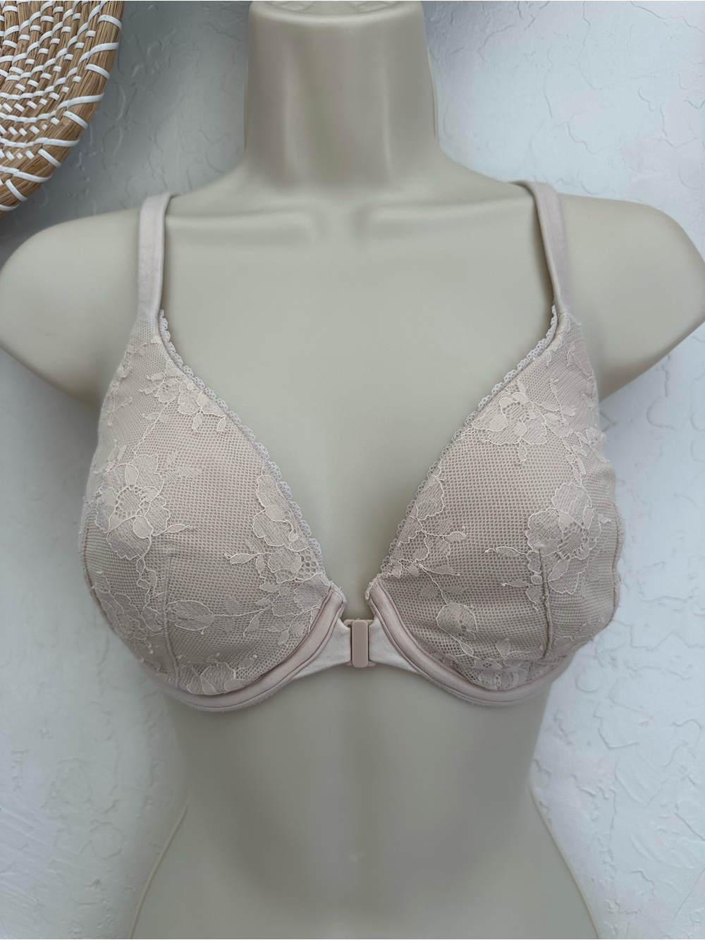 Victoria's Secret “Unlined Perfect Coverage” Lace Front-Closure Bra. 36C